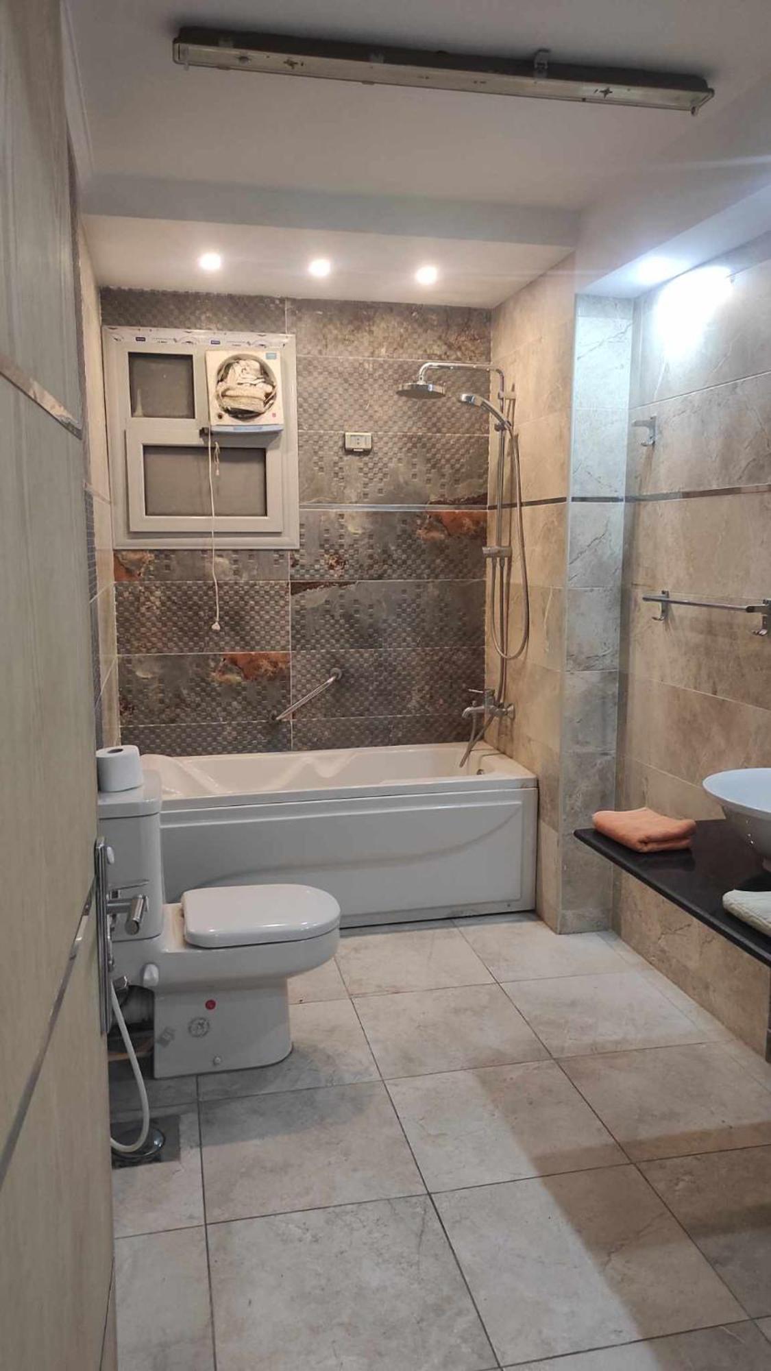 Comfy Luxurious Apartments In Central Location In Mansheyet El Bakry East Кайро Екстериор снимка
