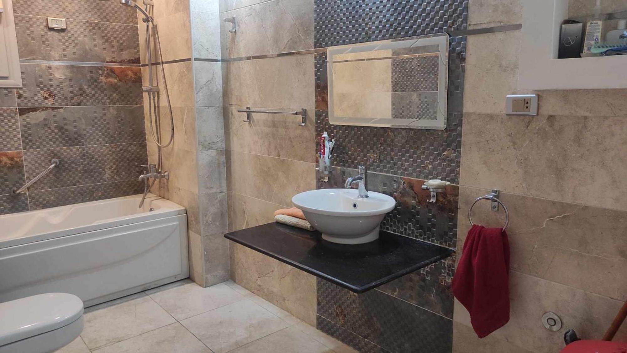 Comfy Luxurious Apartments In Central Location In Mansheyet El Bakry East Кайро Екстериор снимка