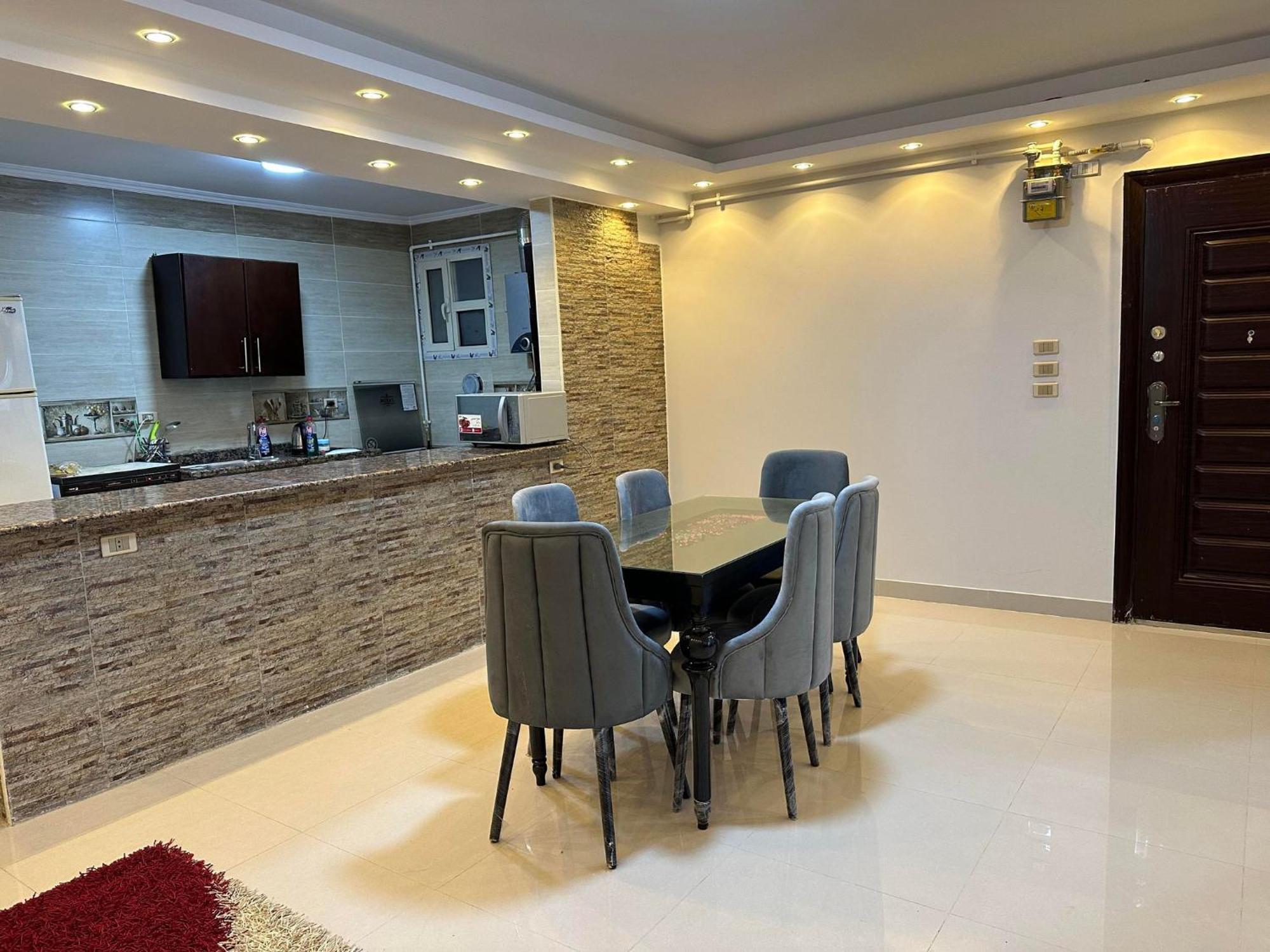 Comfy Luxurious Apartments In Central Location In Mansheyet El Bakry East Кайро Екстериор снимка