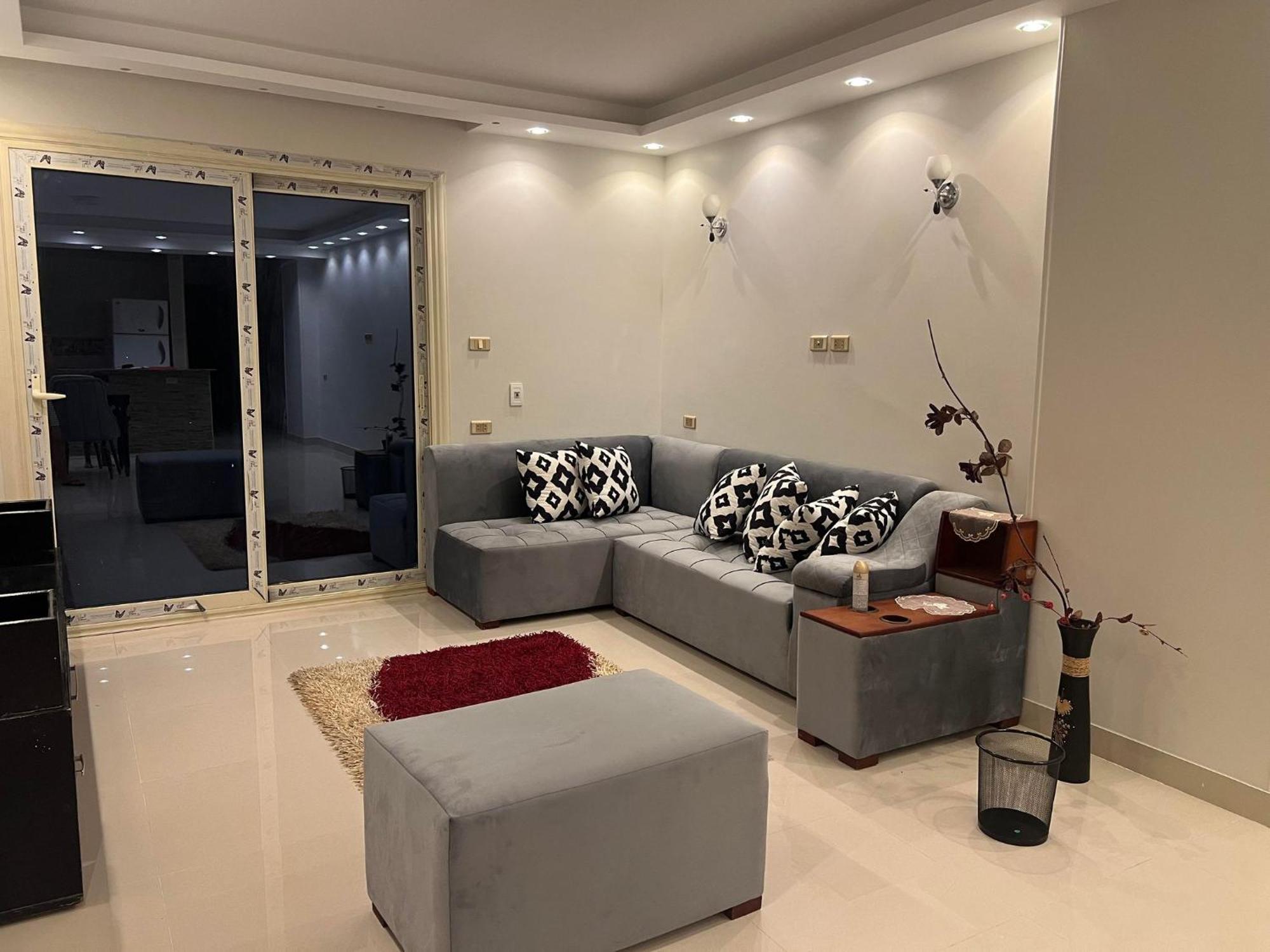 Comfy Luxurious Apartments In Central Location In Mansheyet El Bakry East Кайро Екстериор снимка