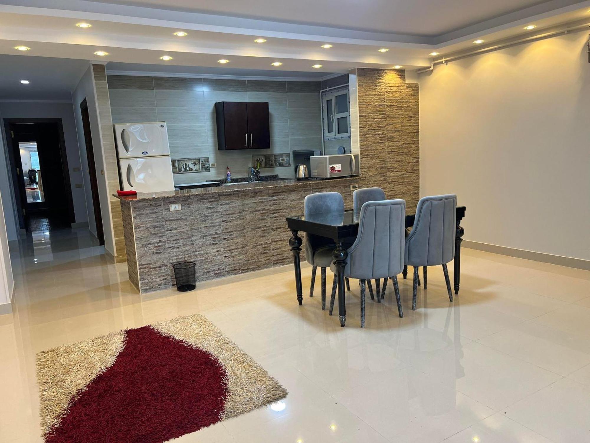 Comfy Luxurious Apartments In Central Location In Mansheyet El Bakry East Кайро Екстериор снимка