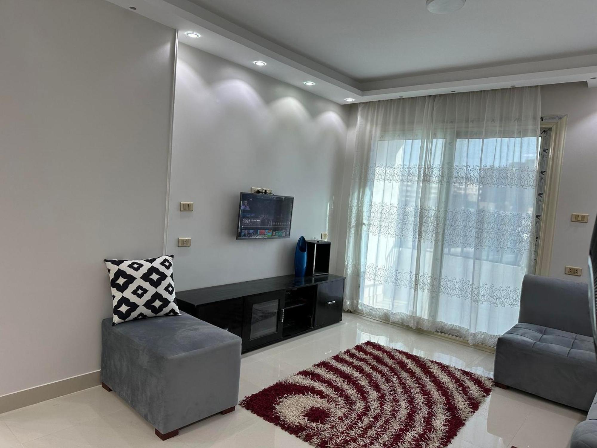 Comfy Luxurious Apartments In Central Location In Mansheyet El Bakry East Кайро Екстериор снимка