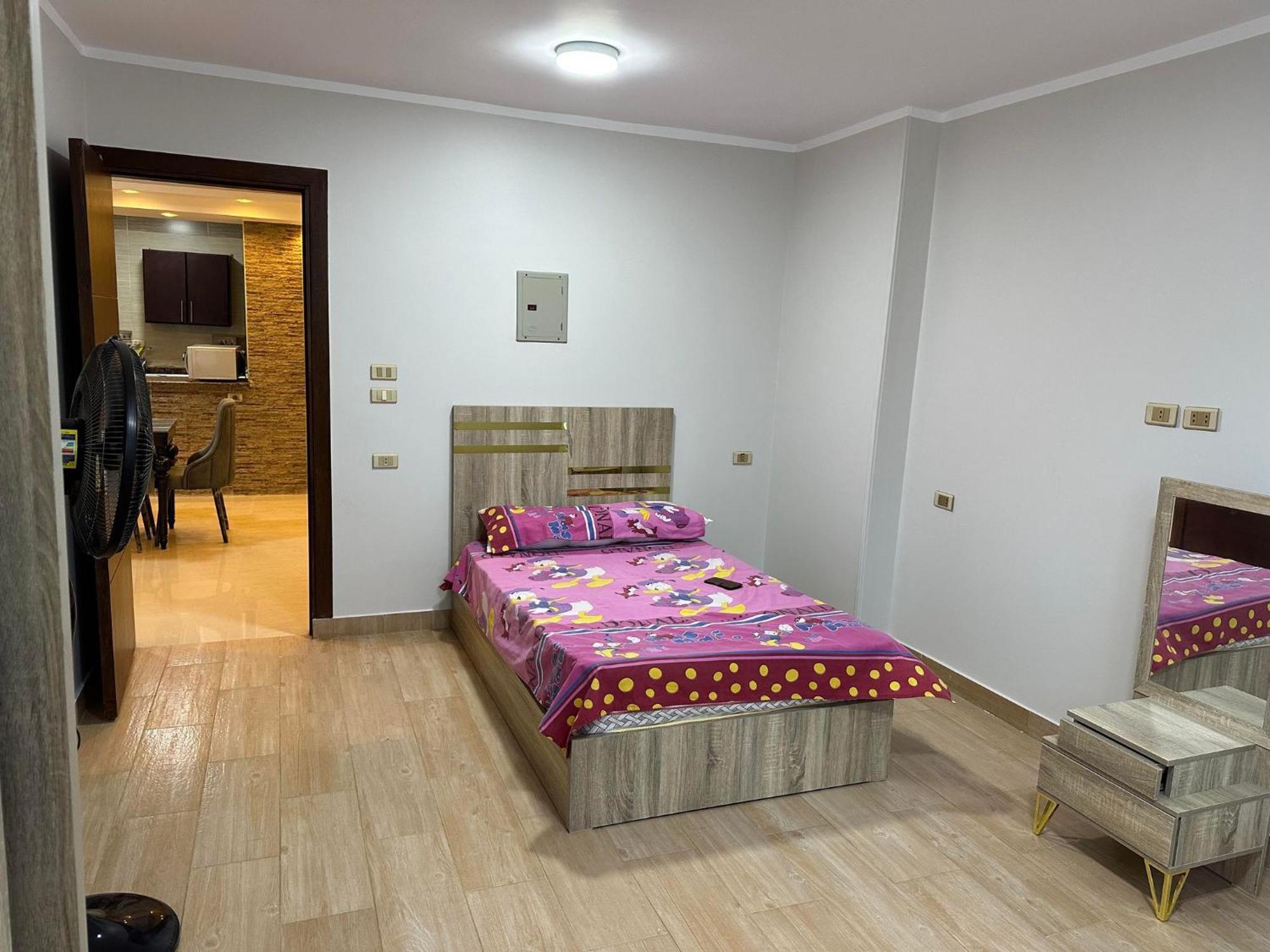 Comfy Luxurious Apartments In Central Location In Mansheyet El Bakry East Кайро Екстериор снимка
