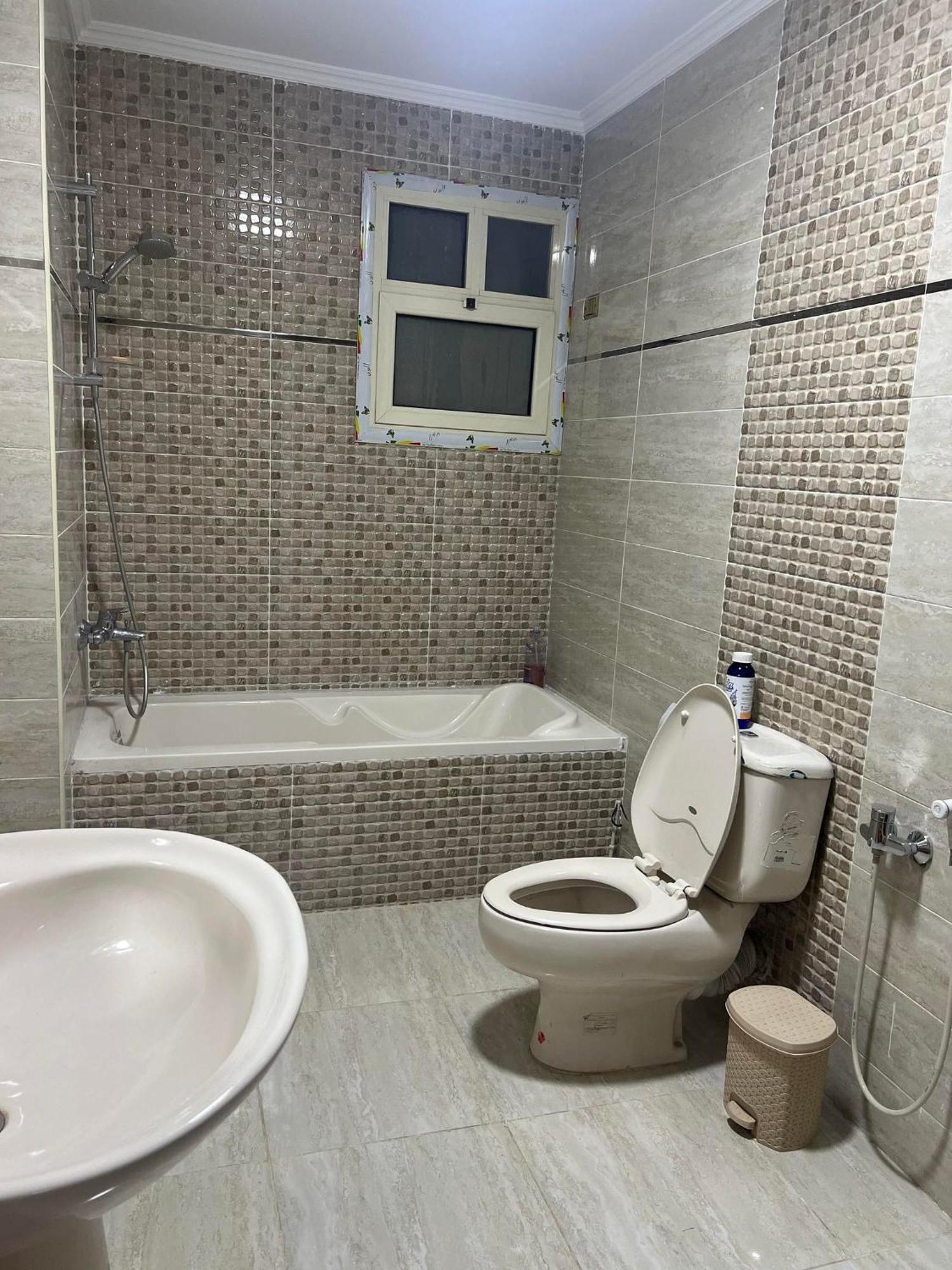 Comfy Luxurious Apartments In Central Location In Mansheyet El Bakry East Кайро Екстериор снимка